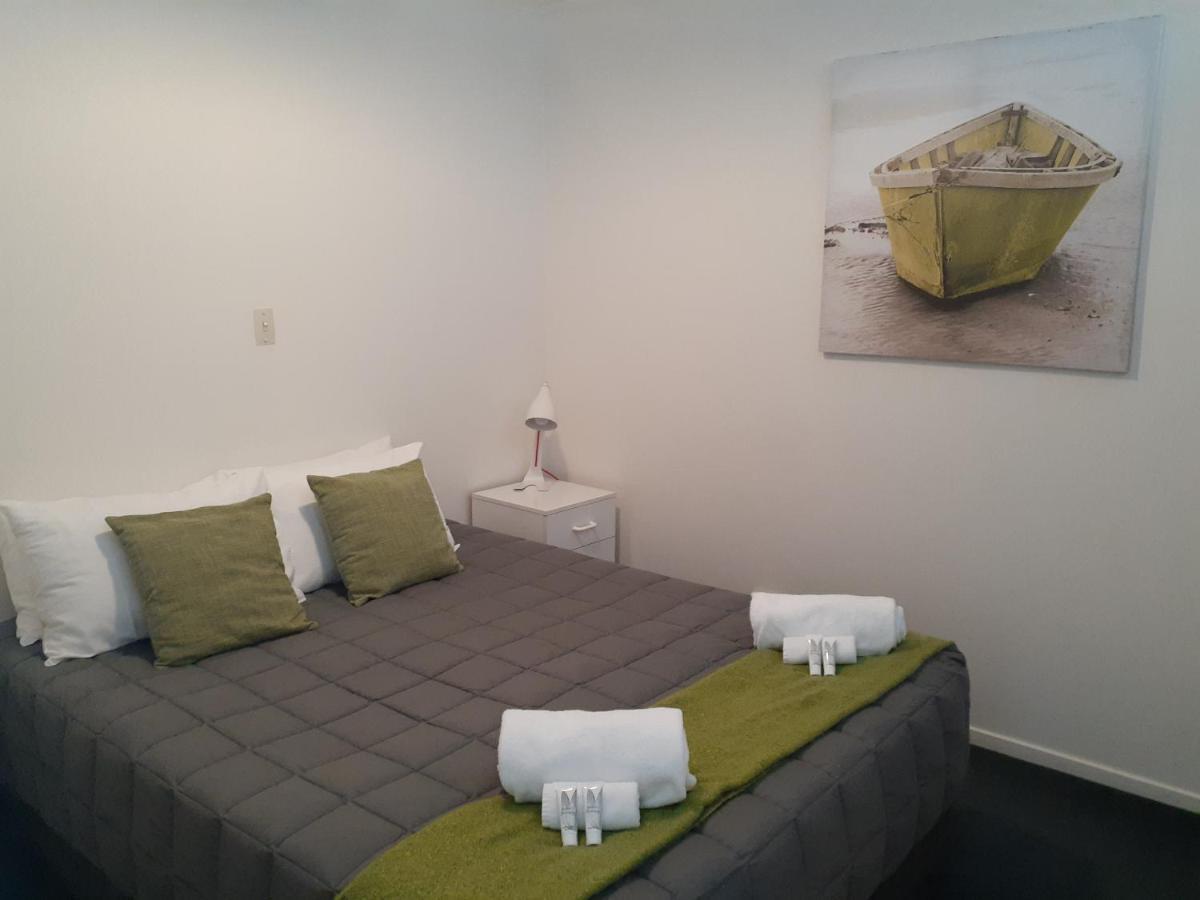 Golden Bay Motel タカカ エクステリア 写真