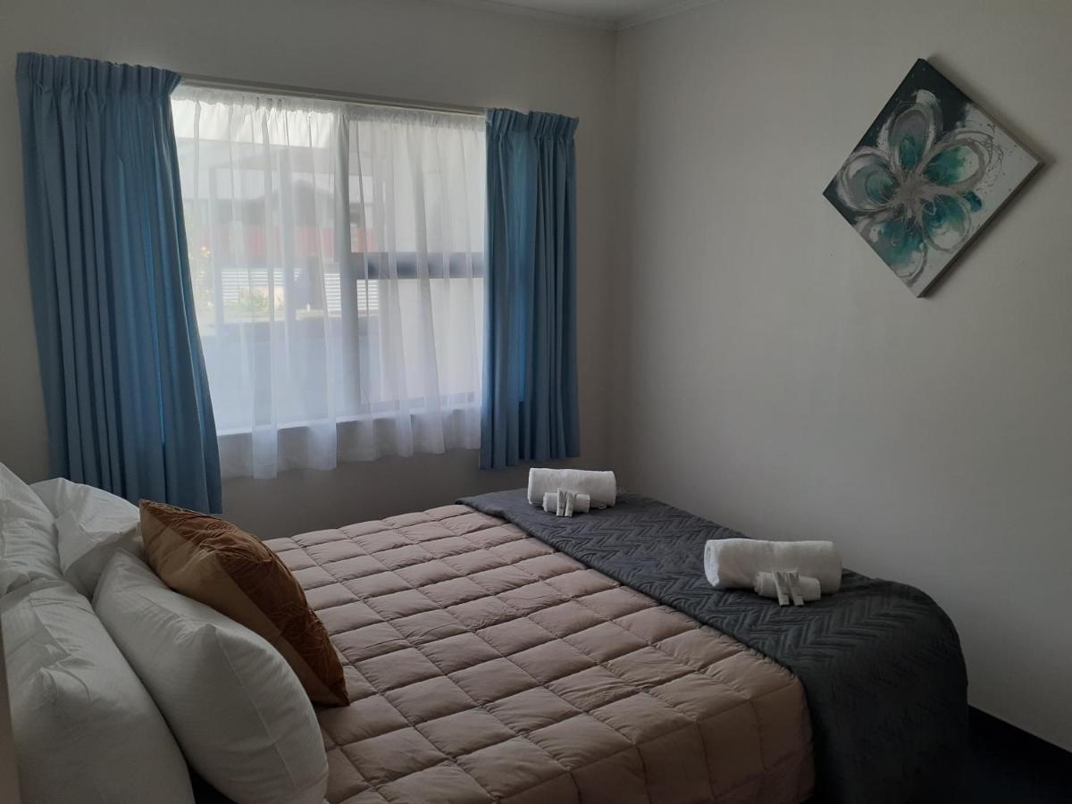 Golden Bay Motel タカカ エクステリア 写真