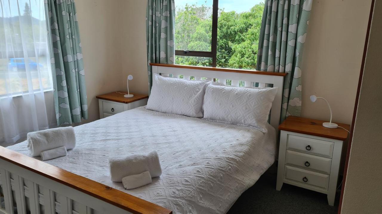 Golden Bay Motel タカカ エクステリア 写真