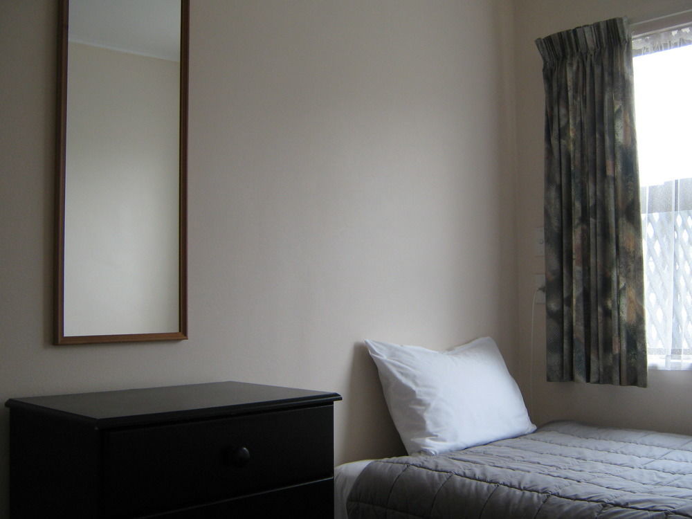 Golden Bay Motel タカカ エクステリア 写真